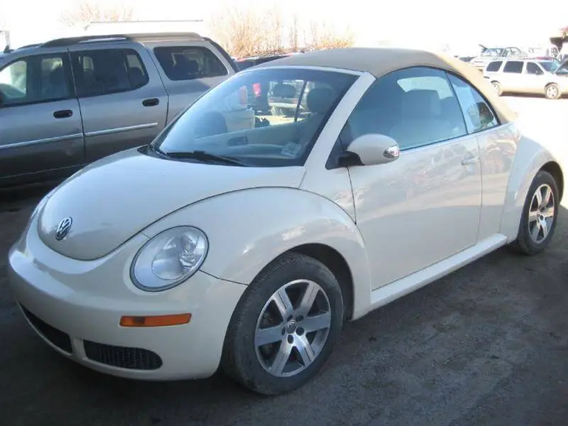 2006 Volkswagen New Beetle 2.5's photo