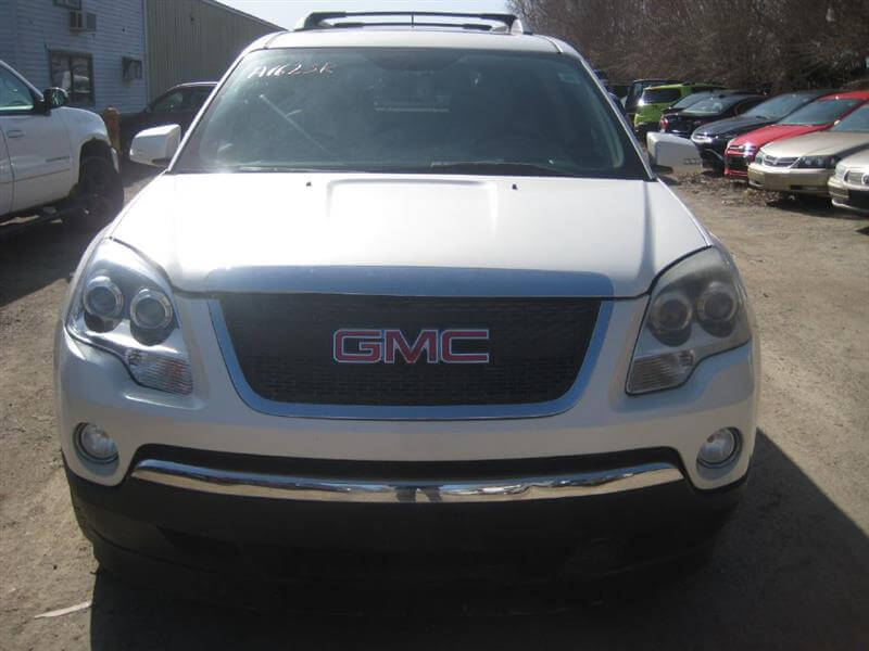 2010 GMC Acadia SLT2's photo