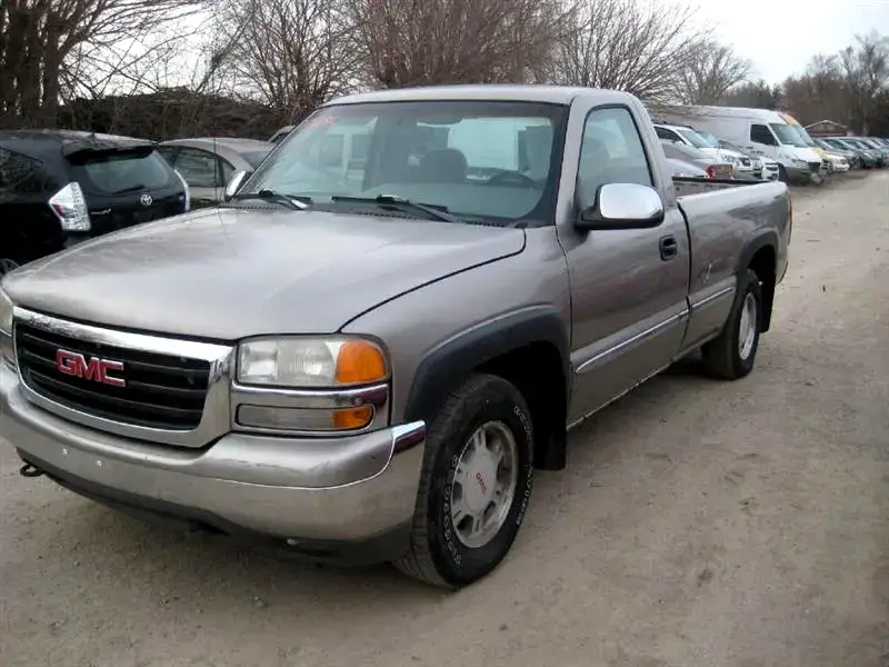 1999 GMC Sierra SL's photo